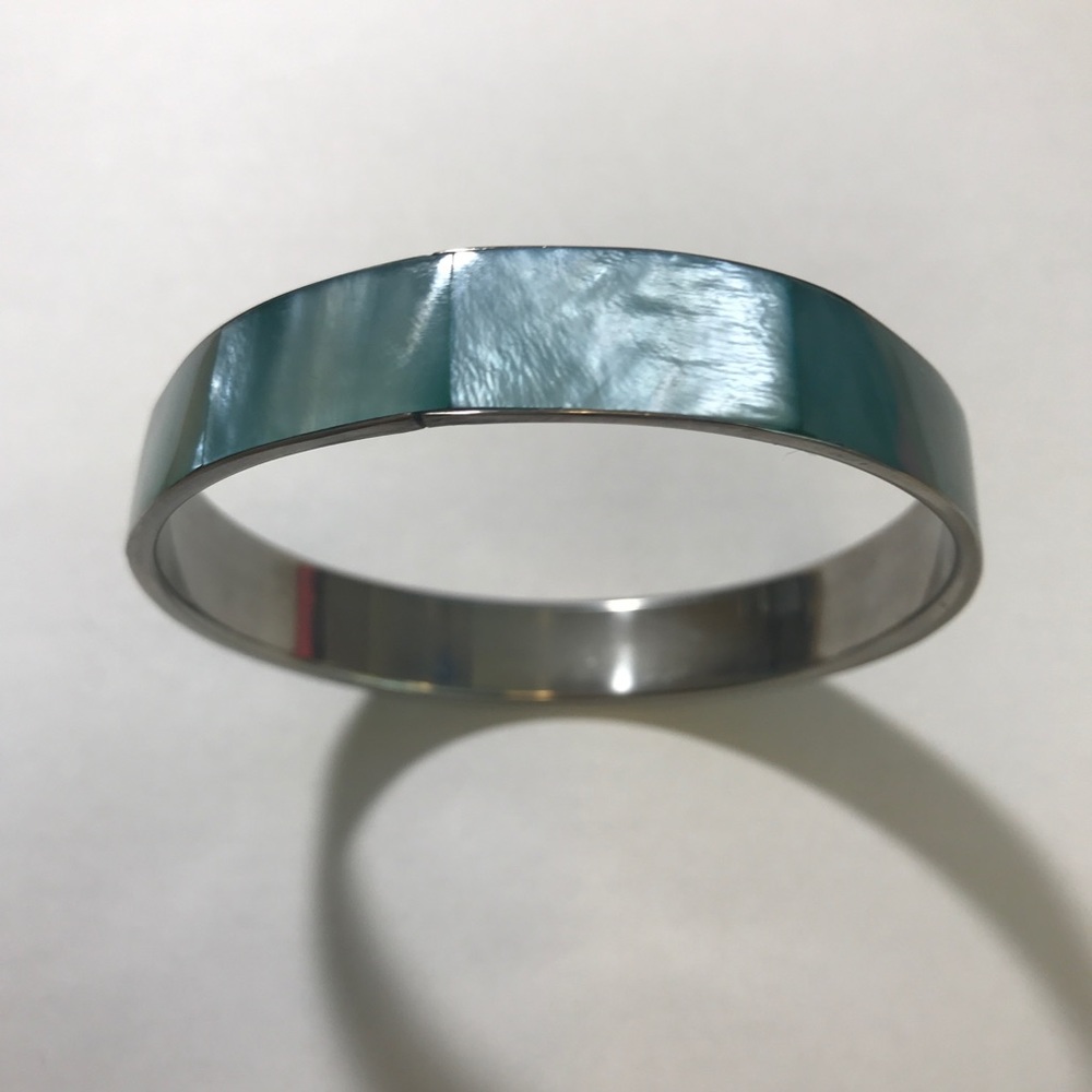 Mother of Pearl - like Bracelet